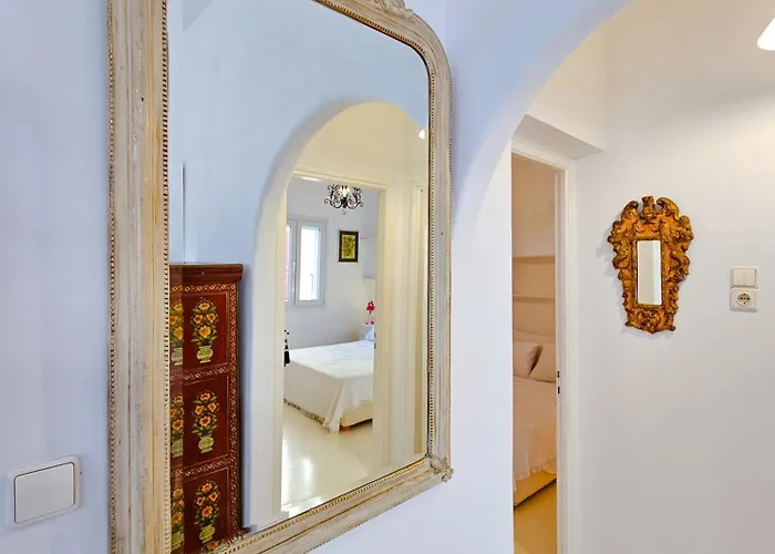 Nikis Town Apartment